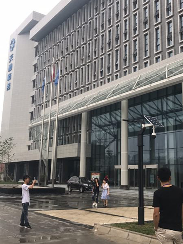 西安辦公大樓用 Okeyset 太陽能無線監控一體機