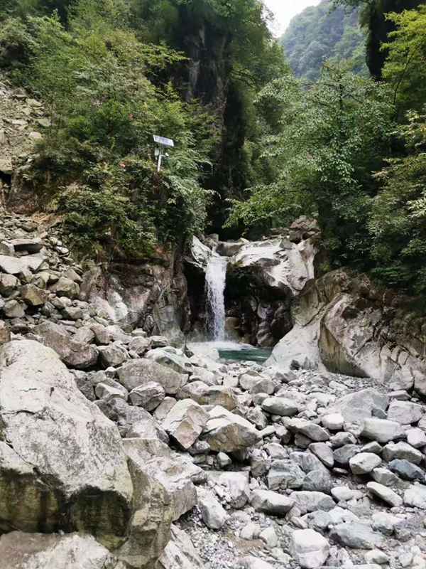 陜西秦嶺飲用水源監控用okeyset太陽能監控攝像頭