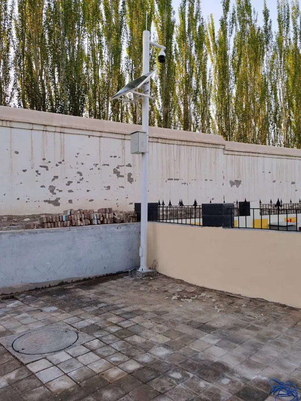 云南中建項目部用太陽能監控一體機