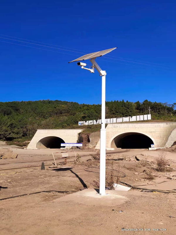 成都高管局用集創科技太陽能無線監控一體機槍機