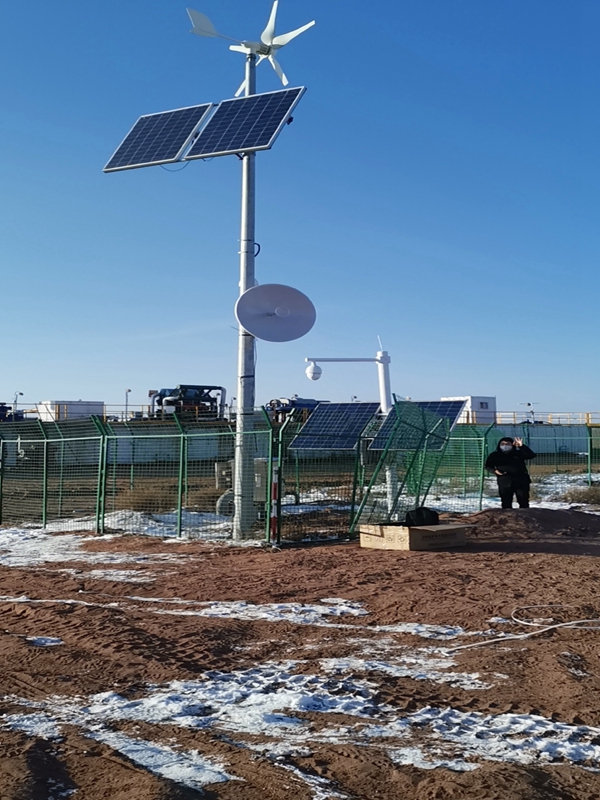 內蒙古中石油用集創科技風光互補無線監控系統球機